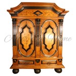 Антикварный шкаф в стиле немецкого борокко 1890-х гг. 