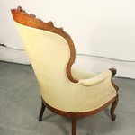 Антикварное кресло с резным навершием 1840-х гг. 