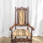 Антикварное тронное кресло из дуба 1850-х гг. 