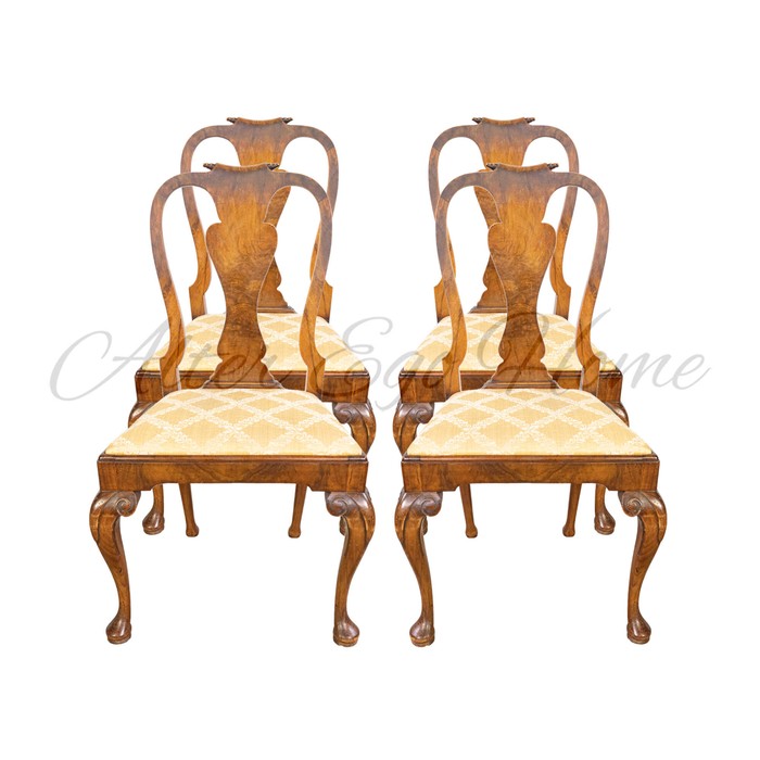 комплект антикварных стульев