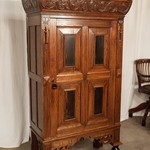 Антикварный шкаф в стиле необарокко 1880-х гг.