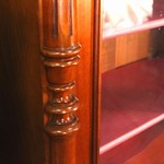 Антикварный книжный шкаф 1870-х гг. 