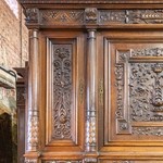Антикварный буфет с резными гротесками 1860-х гг. 