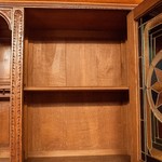 Антикварный буфет в мехеленском стиле с витражной расстекловкой 1860-х гг. 