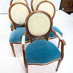 Комплект винтажных стульев с овальными спинками