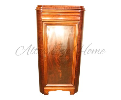 Антикварный угловой шкаф красного дерева 1820-х гг. 