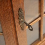 Винтажная навесная витрина 1950-х гг. 