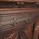 Антикварный поставец в неоготическом стиле 1910-х гг. 