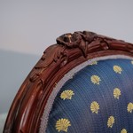 Набор антикварных стульев красного дерева с фигурными спинками 1860-х гг.
