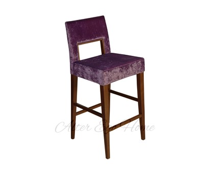 Барный стул в стиле лофт с фиолетовой обивкой