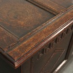 Антикварный дубовый сундук с филеночной конструкцией 1760-х гг. 