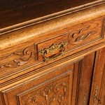 Антикварный буфет с зеркальный вставками 1860-х гг. 