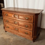 Антикварный комод в стиле классицизм 1760-х гг. 