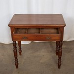 Комплект английской антикварной мебели из небольшого столика и стула 1870-х гг. 