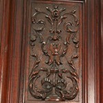 Антикварный буфет с резным декором 1860-х гг. 