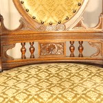 Антикварное кресло с резной спинкой 1900-х гг. 