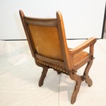 Кресло с кожаной обивкой 1930-х гг.