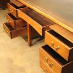 Антикварный двутумбовый письменный стол 1910-х гг. 