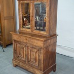 Шкаф с зеркальными полотнами 1810-х гг.