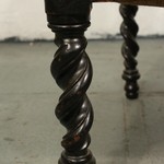 Антикварное кресло тронного типа резного темного ореха 1850-х гг. 