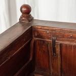 Антикварная скамья из тика в колониальном стиле 1850-х гг. 