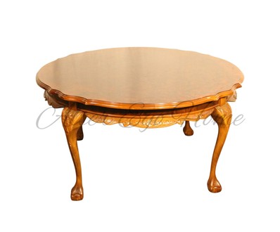 Антикварный ореховый столик с круглой столешницей 1910-х гг.