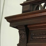 Антикварный буфет с резным декором 1860-х гг. 