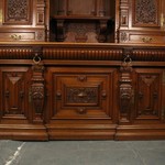 Антикварный немецкий буфет с раскрепованным фасадом и арочной нишей 1870-х гг. 