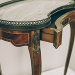 Старинный французский столик-бобик из ореха