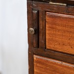 Антикварный шкаф-секретер с декоративной расстекловкой 1790-х гг. 