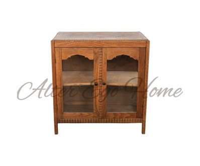 Антикварный чайный столик со стеклянными дверцами 1910-х гг. 