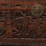 Антикварный китайский сундук с резными композициями 1910-х гг. 