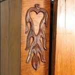 Пара антикварных шкафов светлого ореха 1840-х гг. 