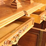 Антикварный буфет в стиле неоренессанс с раскрепованным фасадом 1860-х гг. 