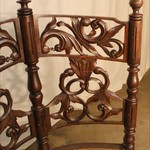 Антикварное кресло со сквозной резной спинкой 1860-х гг. 