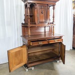 Антикварный буфет с резной композицией 1860-х гг. 