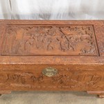 Антикварный китайский сундук из тика с резными филенками 1910-х гг. 