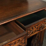 Антикварный сервант с резным убранством 1920-х гг. 