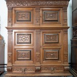 Шкаф в неоренессансной стилистике с резными композициями 1840-х гг.