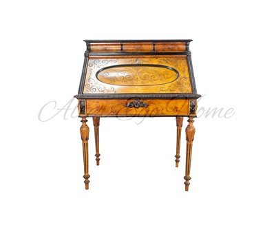 Антикварный стол-секретер с орнаментальным декором 1850-х гг.