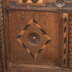 Антикварный сундук с контрастной интарсией 1760-х гг. 