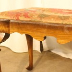 Антикварный табурет в стиле Чиппендейл 1910-х гг. 