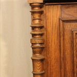 Антикварный буфет с зеркальный вставками 1860-х гг. 