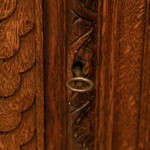 Антикварный книжный шкаф в стиле неоренессанс 1850-х гг. 