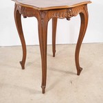 Антикварный столик в духе неорококо 1860-х гг.