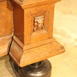 Антикварный платяной шкаф в стиле неоренессанс с колоннами 1830-х гг.