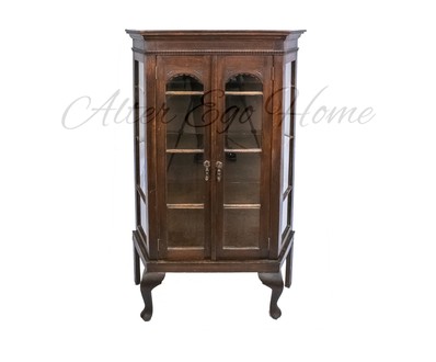 Старинная дубовая витрина из Голландии