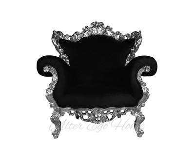 Чёрное бархатное кресло с резным каркасом из бука в цвете хром