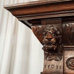 Антикварный французский буфет с резными панно и фигурами 1850-х гг. 