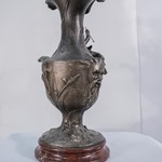 Комплект из 2-х фигурных ваз на мраморном пьедестале
